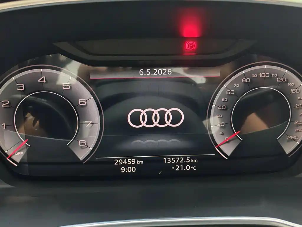 Audi Q3 2023 — фото 13