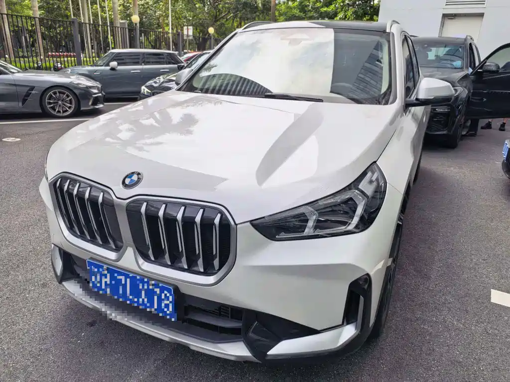 BMW X1 2023 — фото 1