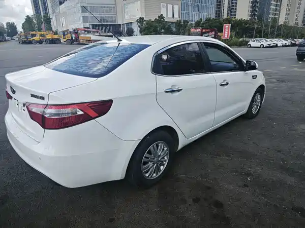 Kia K2 2015