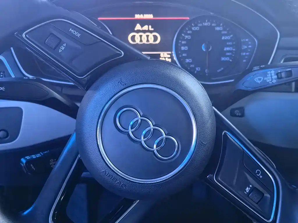 Audi A4L 2019