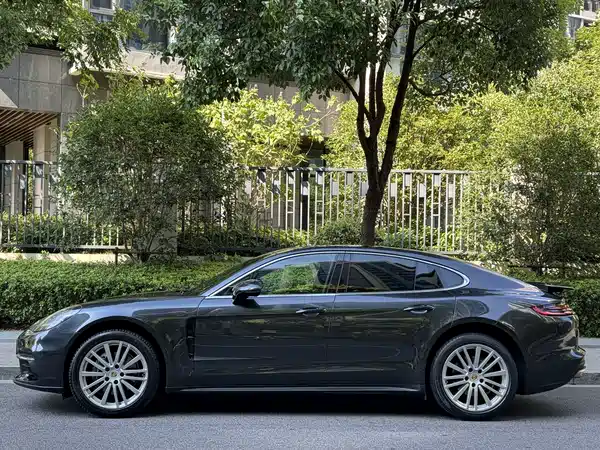 Porsche Panamera 2019