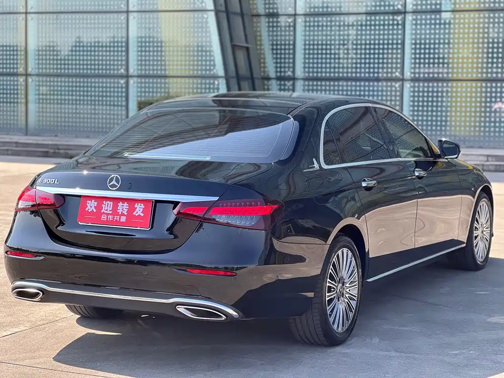Mercedes-Benz E-Class 2023