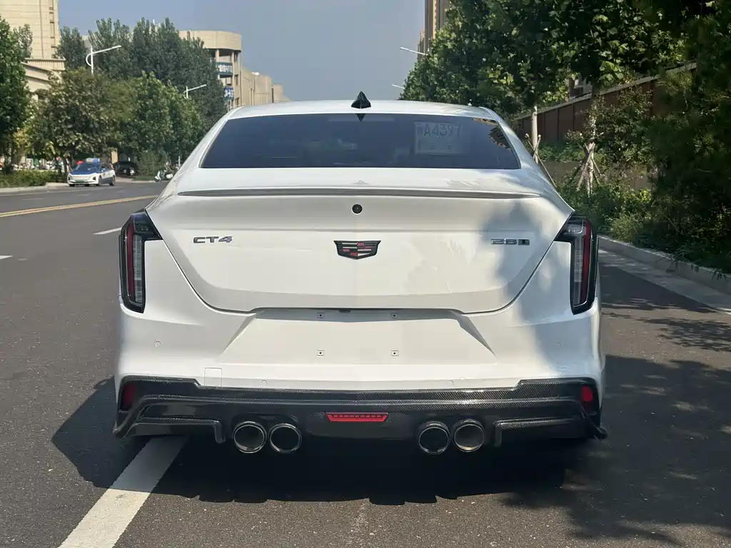 Cadillac CT4 2021 — фото 15