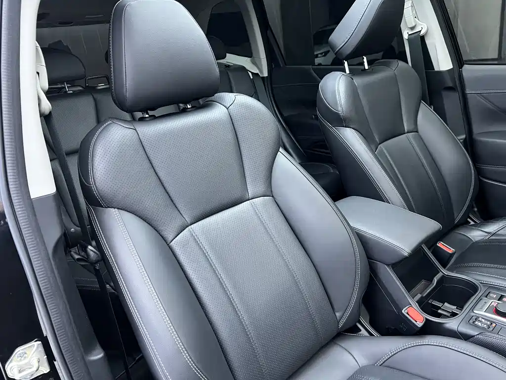 Subaru Forester 2022 — фото 9