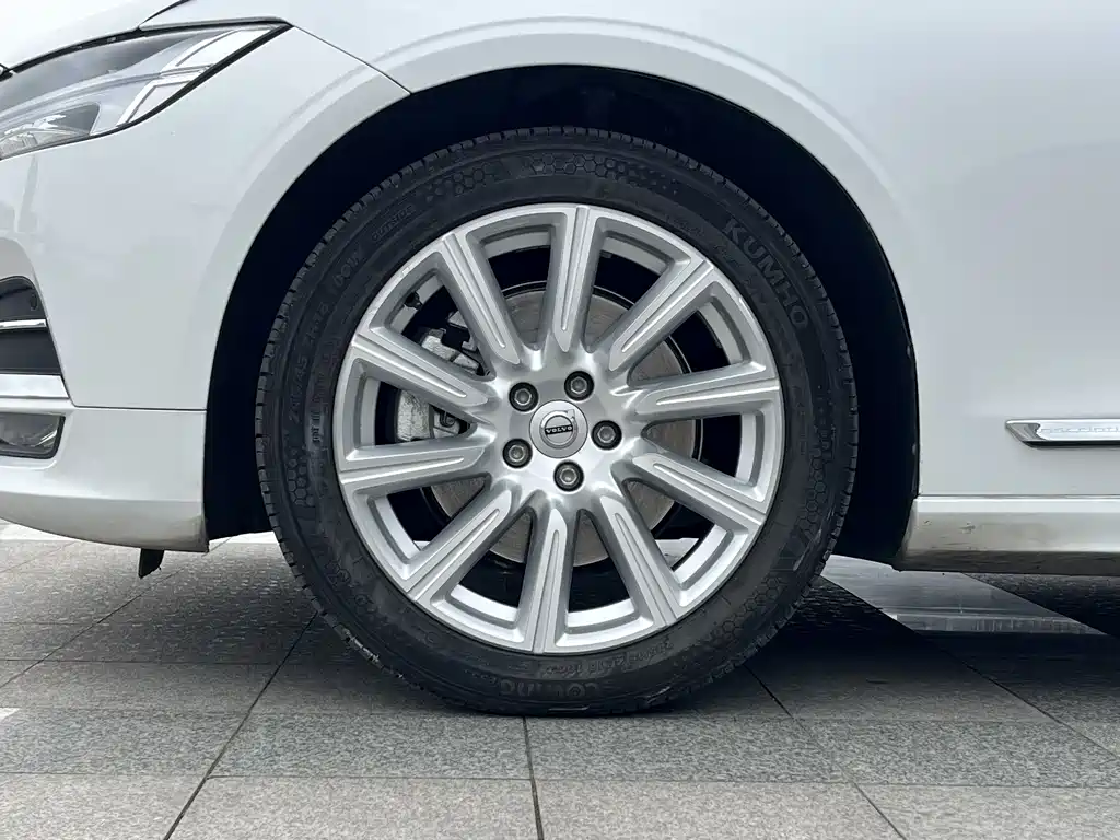 Volvo S90 2019 — фото 19