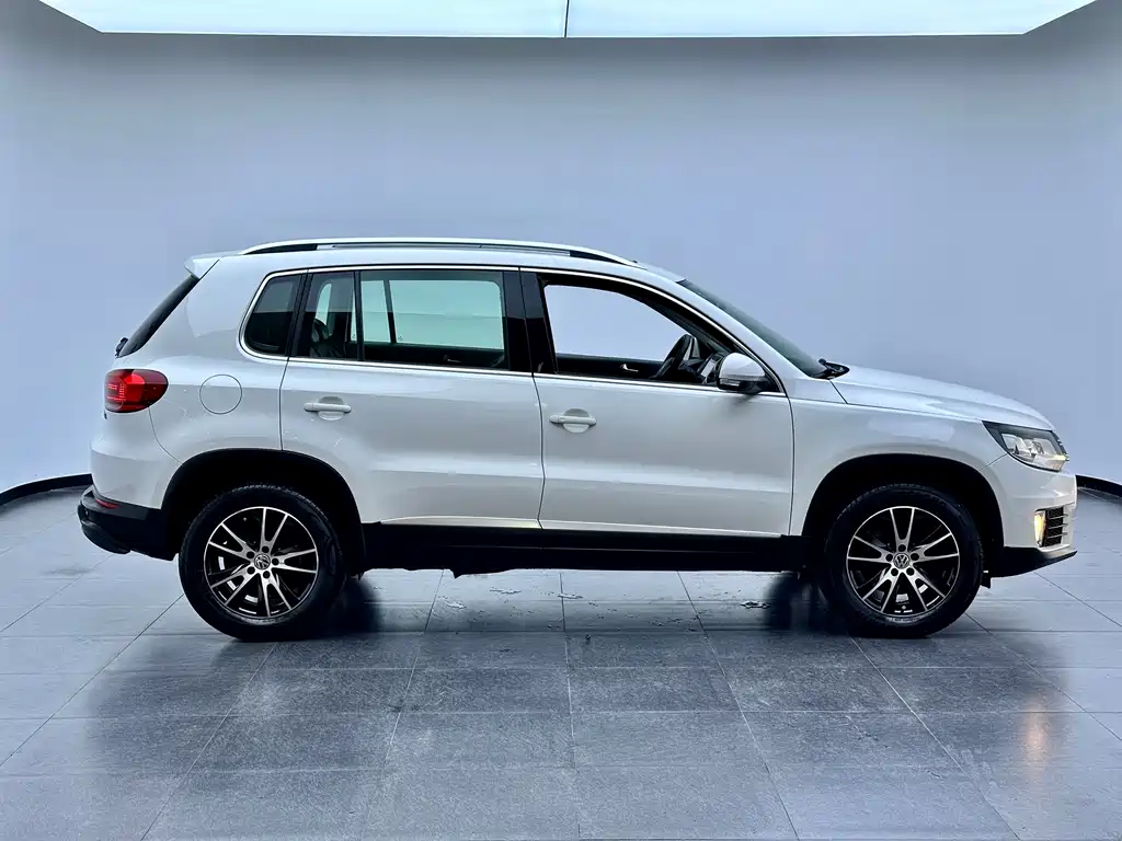 Volkswagen Tiguan 2015 — фото 15