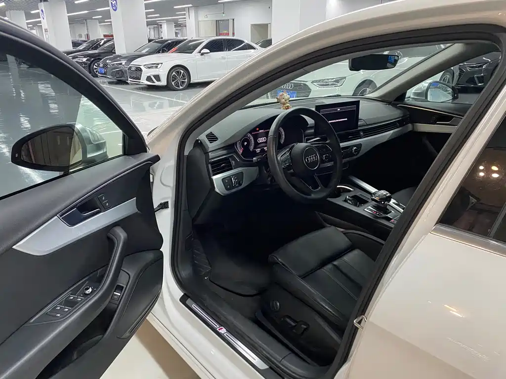 Audi A4L 2021