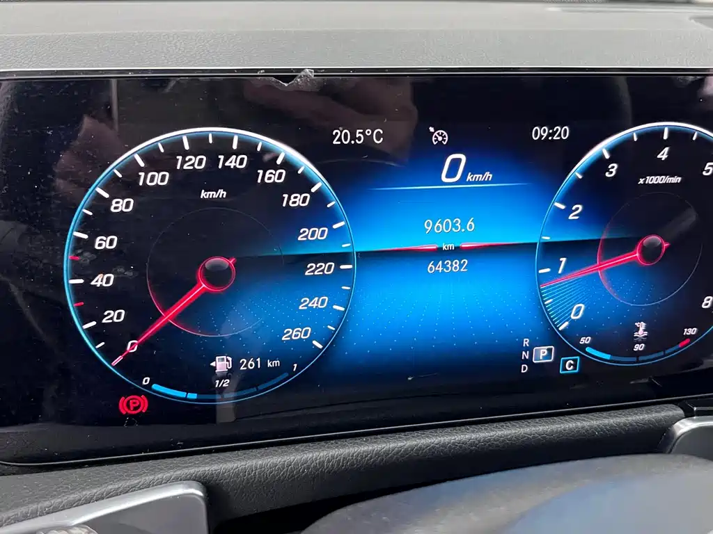 Mercedes-Benz GLB 2021 — фото 17