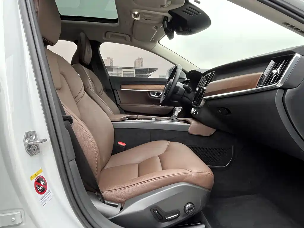 Volvo S90 2019 — фото 12