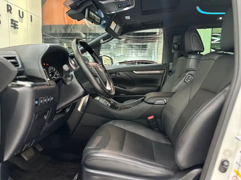 Toyota Alphard 2019 — фото 10