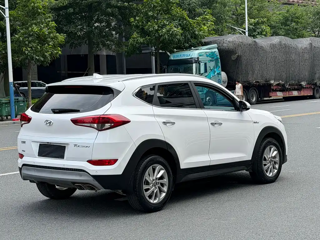 Hyundai Tucson 2017 — фото 6