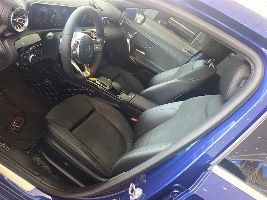 Mercedes-Benz A-Class 2020 — фото 15