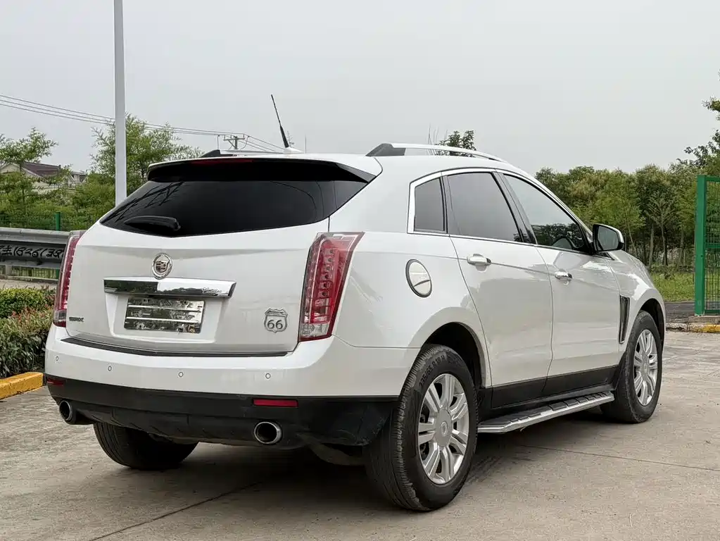 Cadillac SRX 2016 — фото 16
