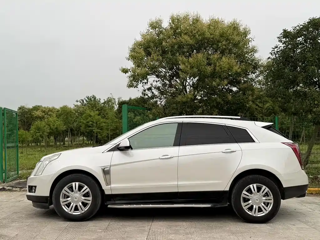 Cadillac SRX 2016 — фото 14