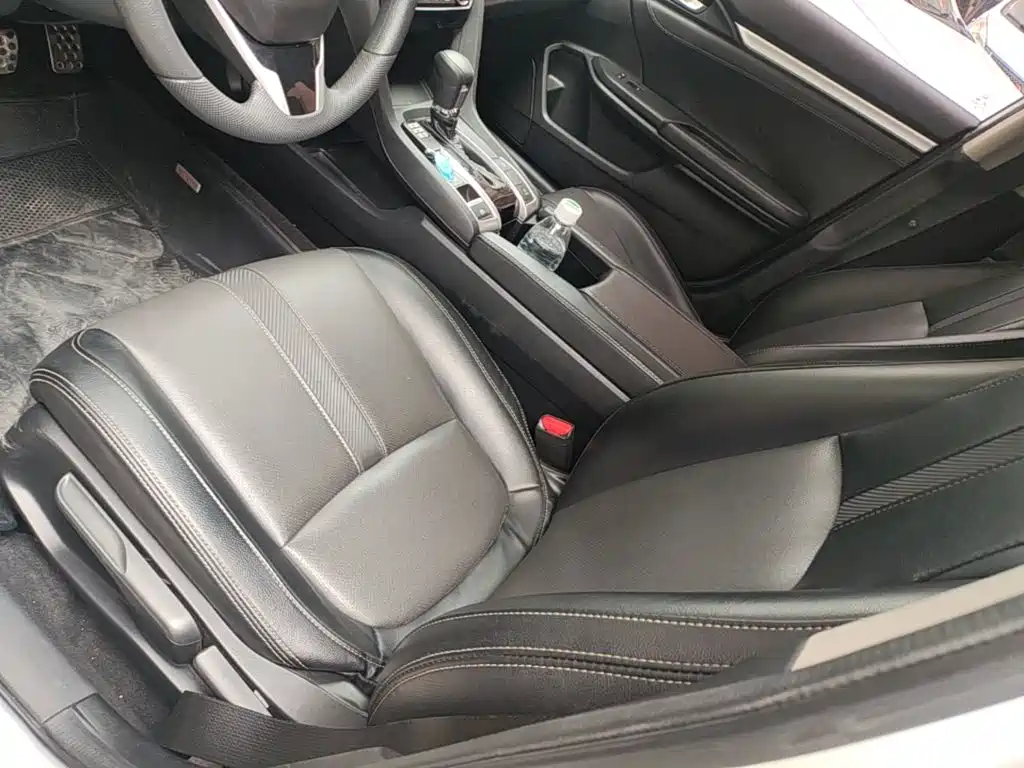 Honda Civic 2020 — фото 11