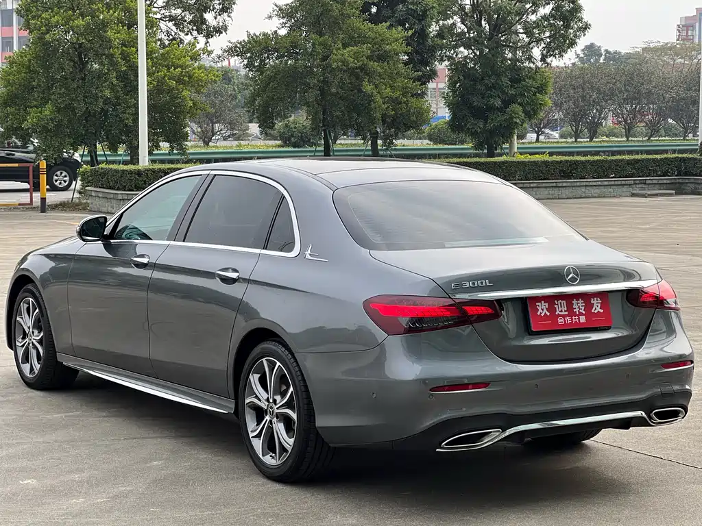 Mercedes-Benz E-Class 2021
