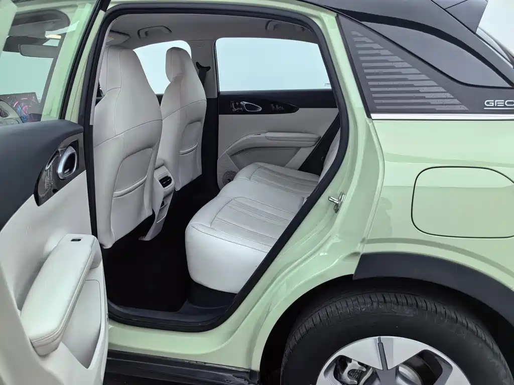 Geely Galaxy Starwish 2024 — фото 14