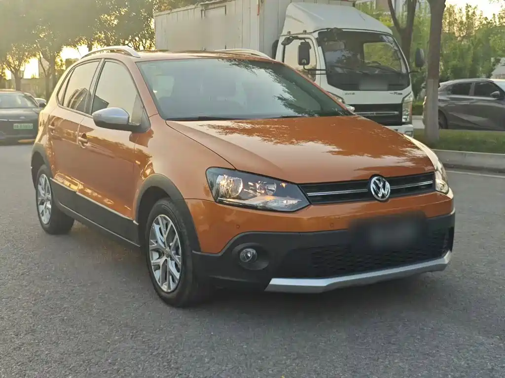 Volkswagen Polo 2015 — фото 14