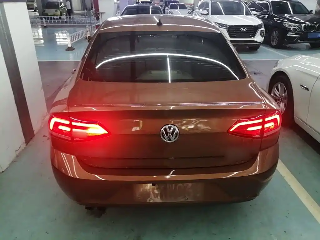 Volkswagen Lamando 2015