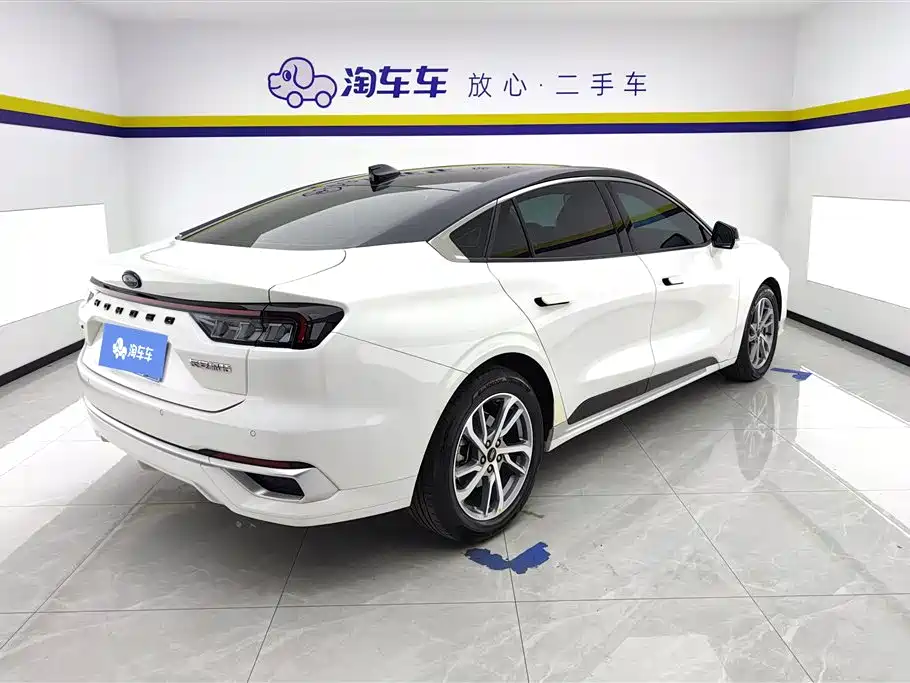 Ford Mondeo 2023 — фото 3
