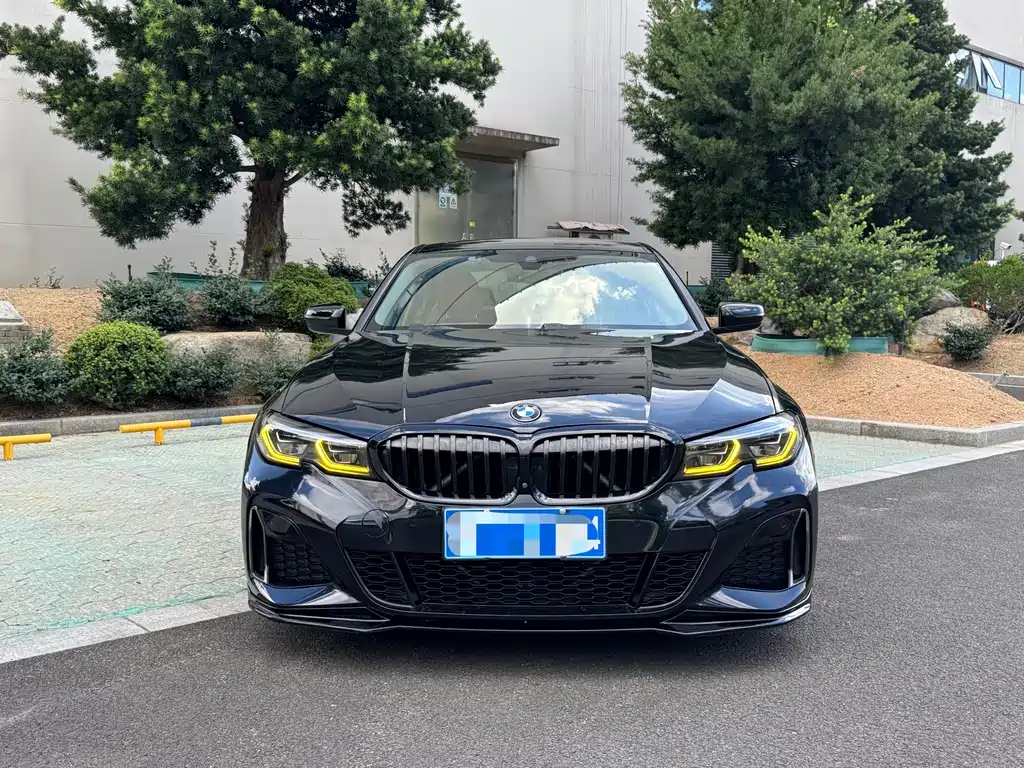 BMW 3 Series 2021