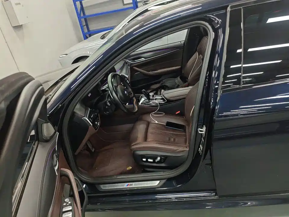 BMW 5 Series 2023