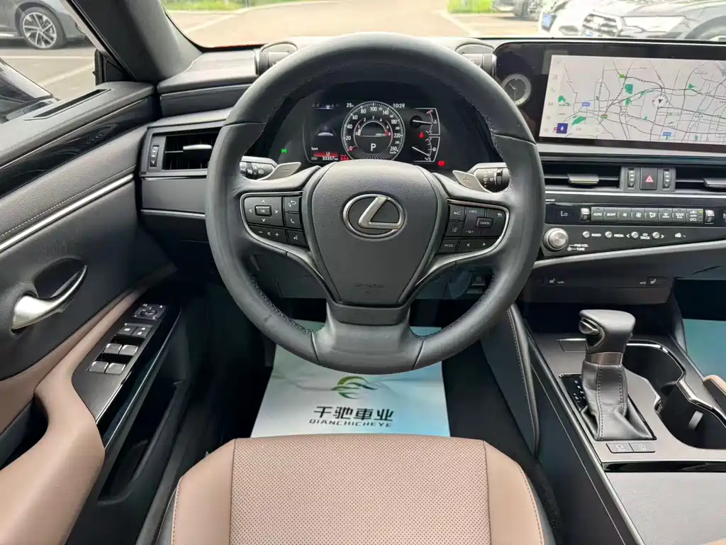 Lexus ES 2023 — фото 11