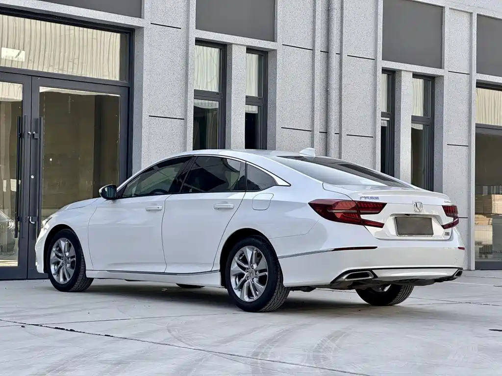 Honda Accord 2018 — фото 6