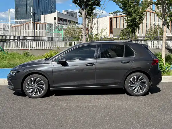 Volkswagen Golf 2022