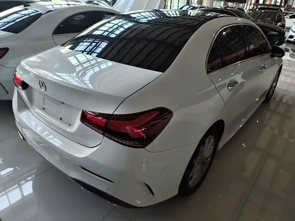 Mercedes-Benz A-Class 2020 — фото 5