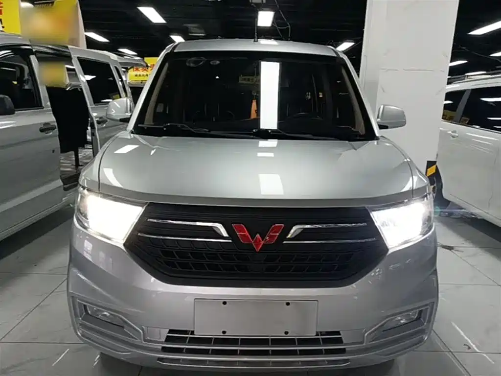 Wuling Hongguang V 2022 — фото 3