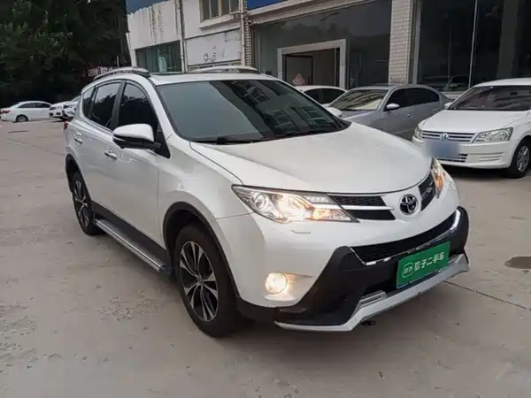 Toyota RAV4 2015
