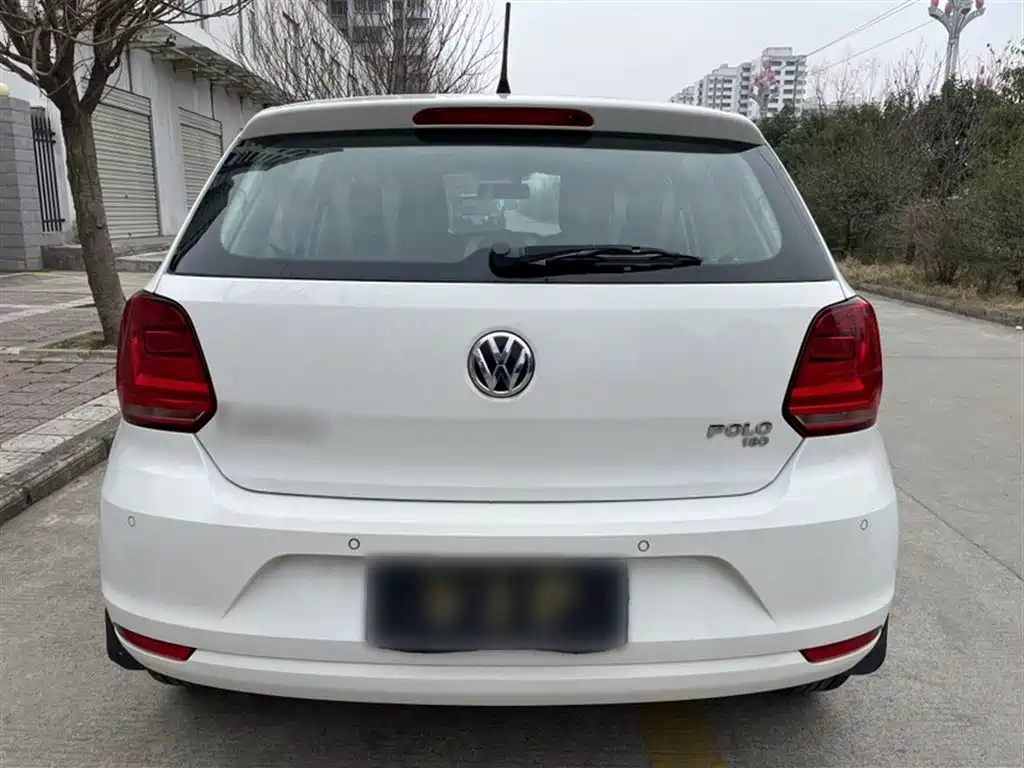 Volkswagen Polo 2016 — фото 10