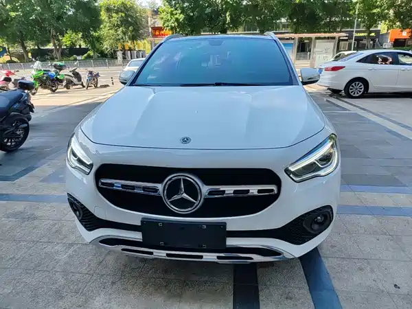 Mercedes-Benz GLA 2020
