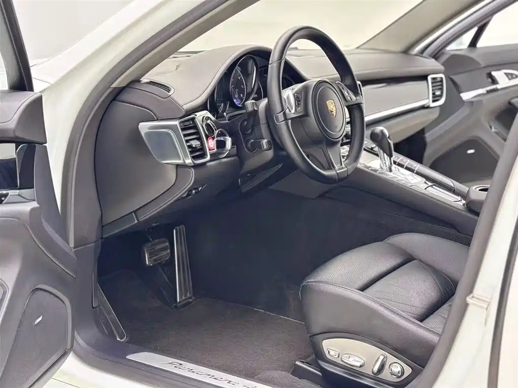 Porsche Panamera 2015 — фото 13