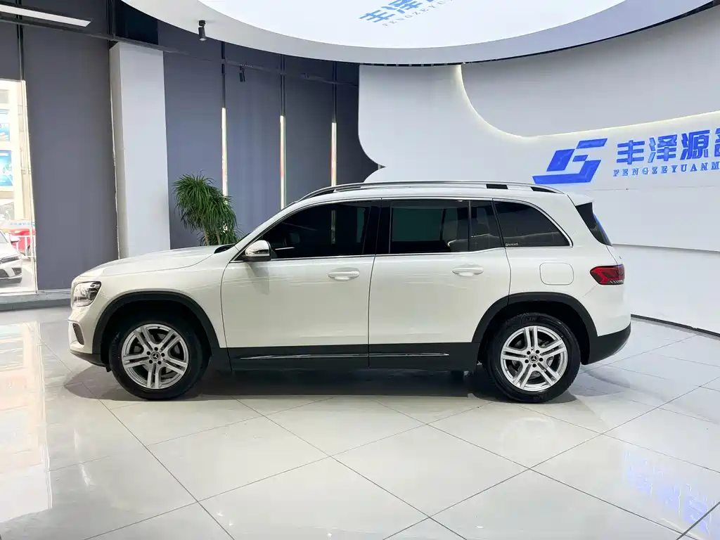 Mercedes-Benz GLB 2022
