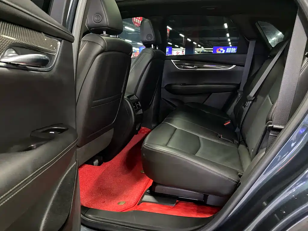Cadillac XT5 2024 — фото 12