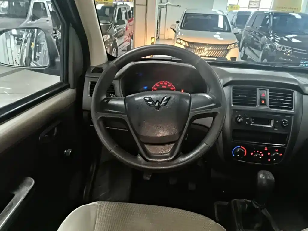 Wuling Rongguang 2017 — фото 11