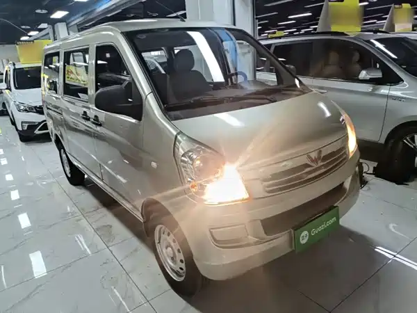 Wuling Rongguang 2017