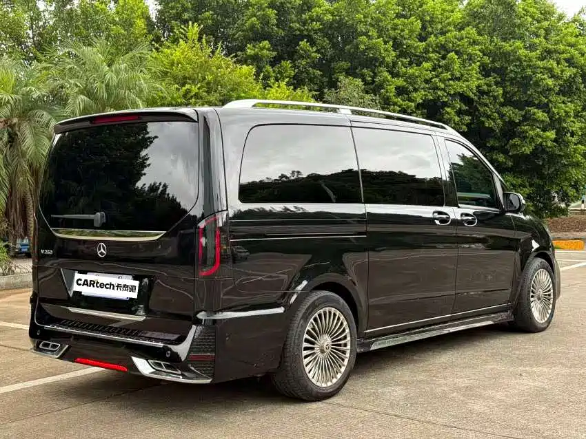 Mercedes-Benz V-Class 2022 — фото 4