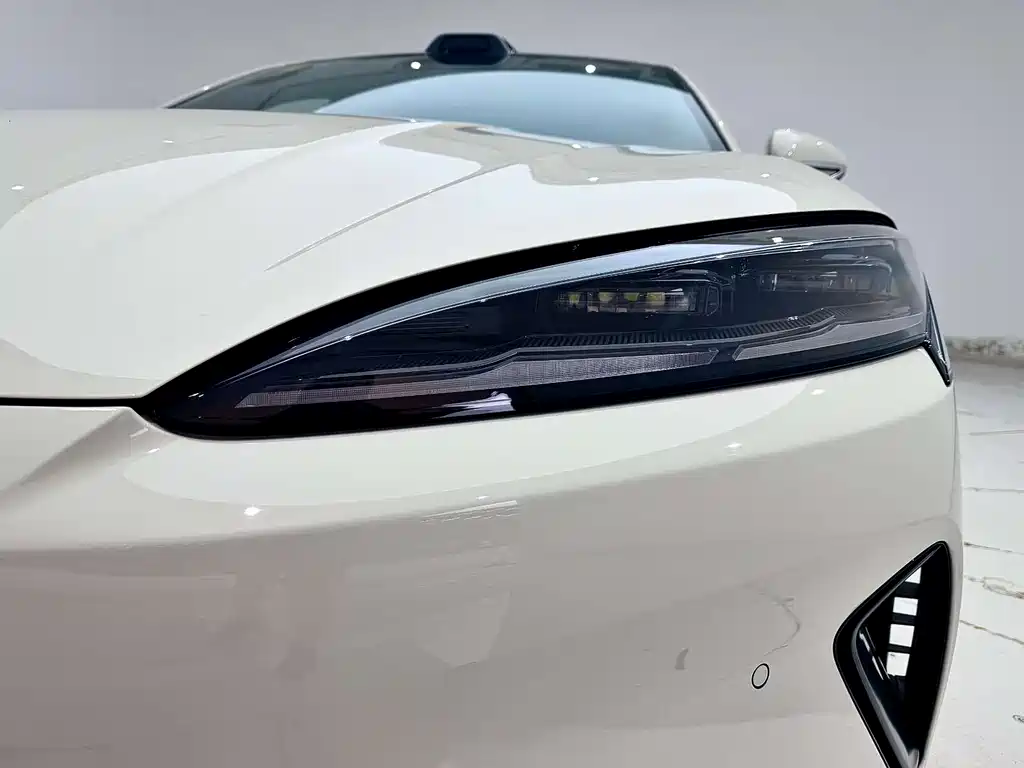 BYD Seal 07 DM-i 2026 — фото 4