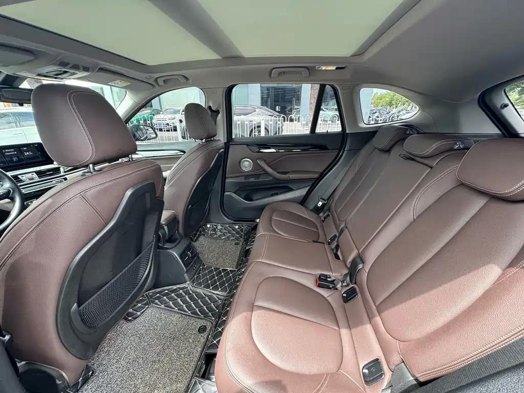 BMW X1 2021 — фото 11