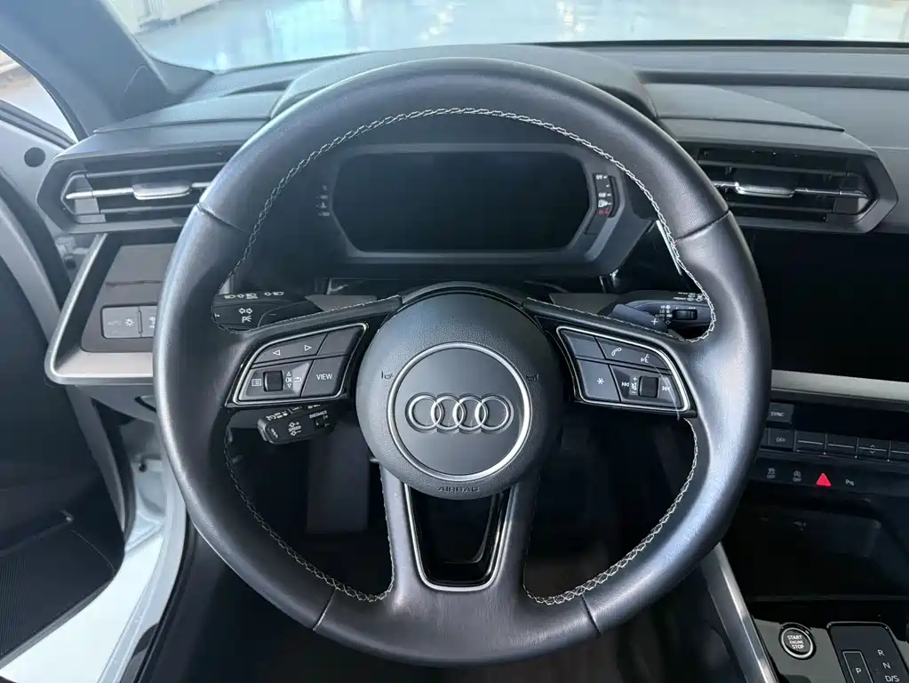 Audi A3 2023 — фото 9