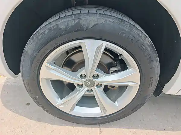 Audi Q5L 2019