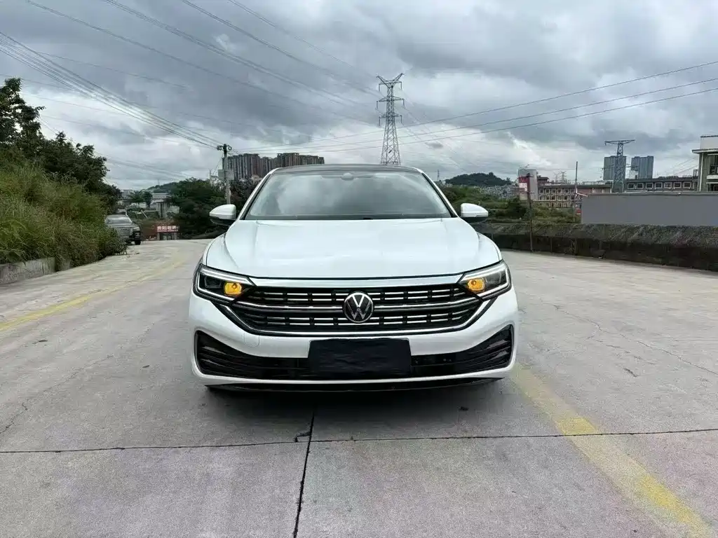 Volkswagen Sagitar 2023