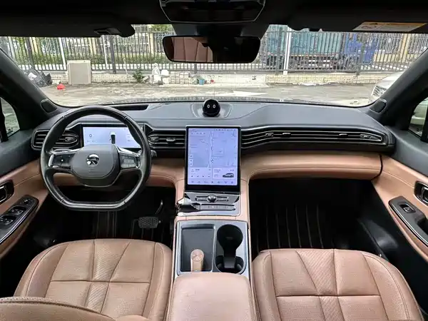 NIO ES8 2022