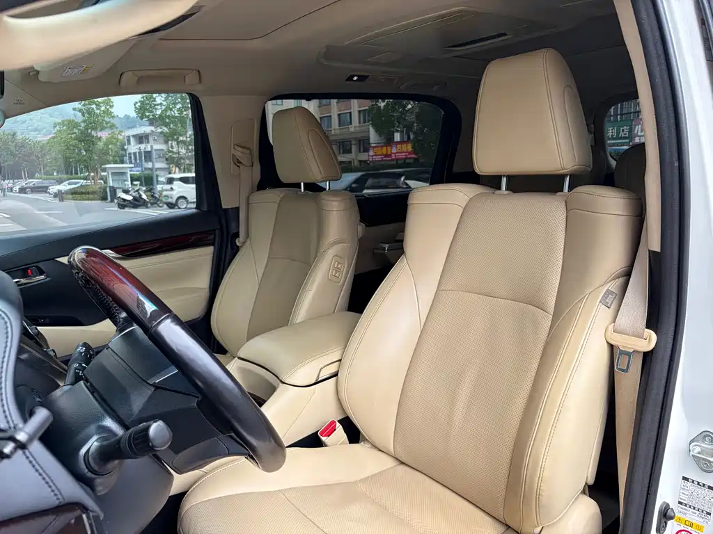 Toyota Alphard 2018 — фото 8