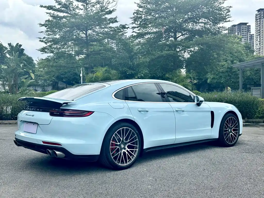 Porsche Panamera 2018 — фото 6