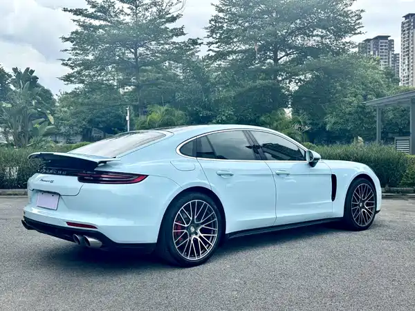 Porsche Panamera 2018