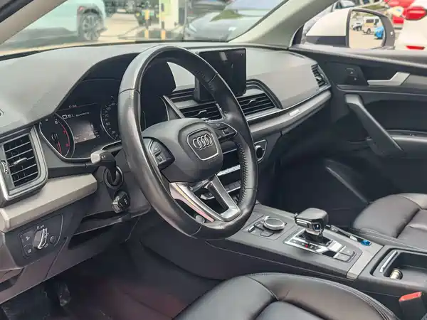 Audi Q5L 2019